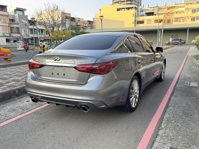 旗艦款有跟車➤2019年式Q50 最高階2.0T-免鑰匙-一手車-小改後無凸輪軸問題  第5張相片