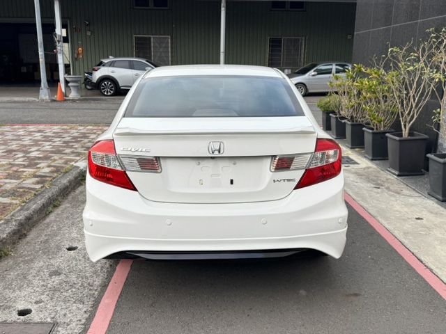 1.8VTI-S➤2014年CIVIC  全車無限包-天窗-安卓機-內外漂亮一手車原廠保養-可全貸  第6張相片