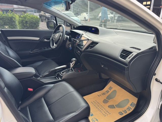 1.8VTI-S➤2014年CIVIC  全車無限包-天窗-安卓機-內外漂亮一手車原廠保養-可全貸  第10張相片