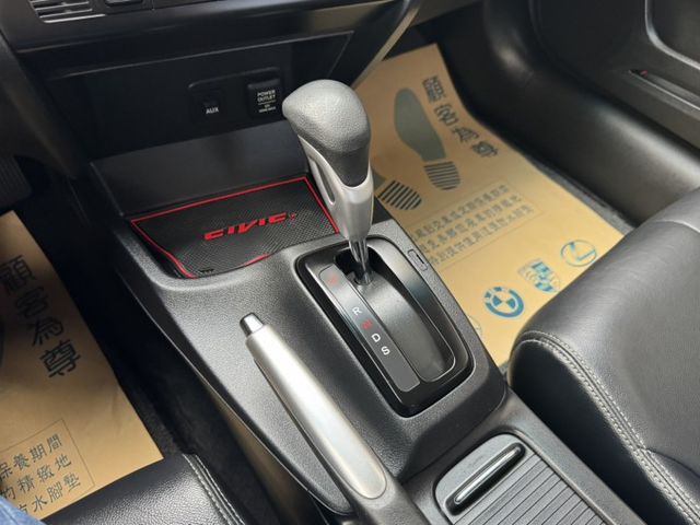 1.8VTI-S➤2014年CIVIC  全車無限包-天窗-安卓機-內外漂亮一手車原廠保養-可全貸  第15張相片