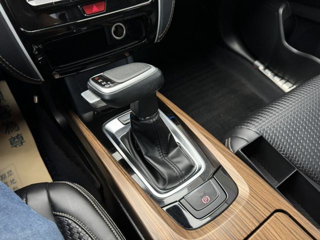 U6 GT➤2020年全車環景-免鑰匙-恆溫-黑內裝-原版件-內外漂亮-代步首選 可全貸  第16張相片