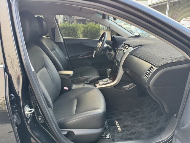 僅跑12萬➤ALTIS 1.8E版 7速超省油-一手車-內外漂亮-黑內裝-代步首選-省油省稅可全貸  第10張相片