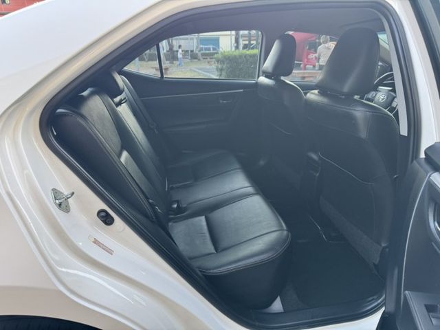 僅跑7萬➤ALTIS 1.8 白色超美-黑內裝-精裝版-省油省稅保值-代步首選*可全貸  第11張相片