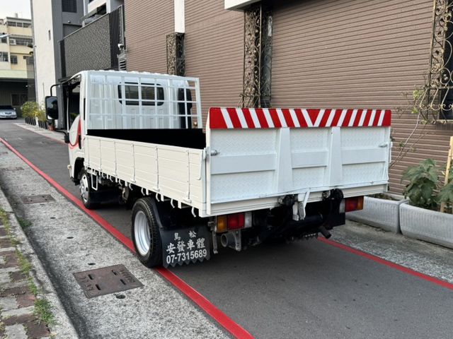 自排11.5呎➤2017年一路發-一手車-原廠保養-原版件-內外漂亮無惡操  第5張相片