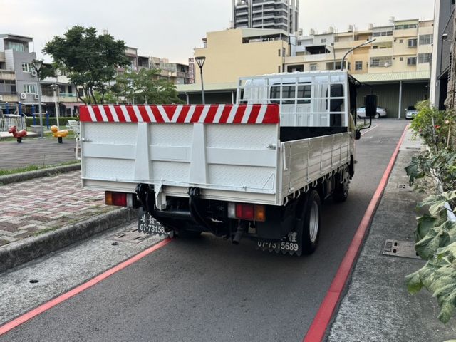 自排11.5呎➤2017年一路發-一手車-原廠保養-原版件-內外漂亮無惡操  第7張相片