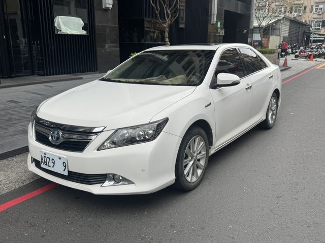 旗艦Q版➤2012年CAMRY 油電最頂級新車139萬-後座控制-可全貸  第1張相片
