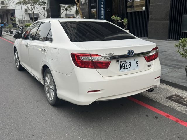 旗艦Q版➤2012年CAMRY 油電最頂級新車139萬-後座控制-可全貸  第2張相片