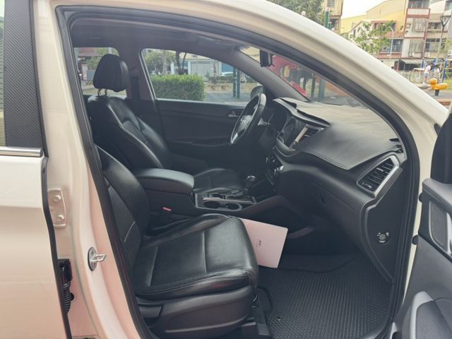 2.0最頂級➤2016年TUCSON 一手車-原廠保養-內外漂亮-可全貸  第10張相片