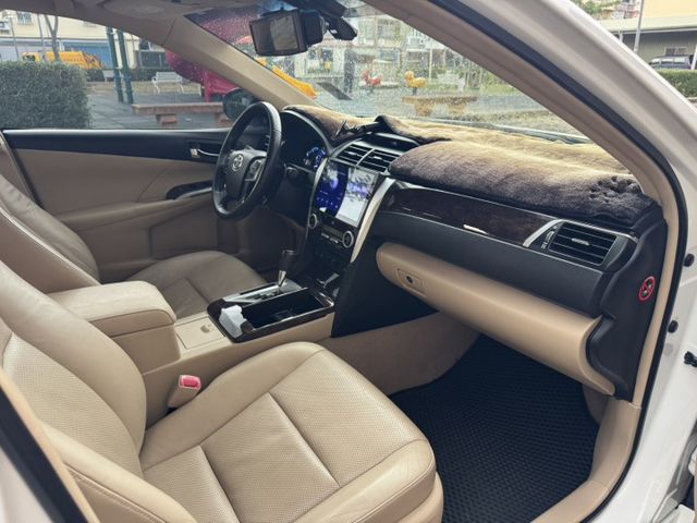 旗艦Q版➤2012年CAMRY 油電最頂級新車139萬-後座控制-可全貸  第10張相片
