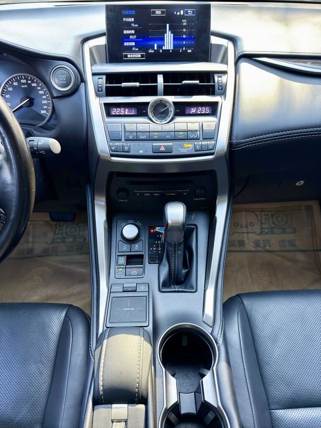 LEXUS凌志 NX200T  第16張相片