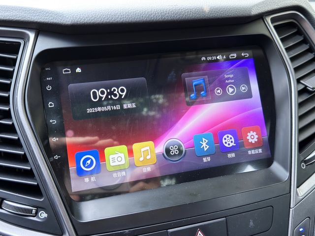 HYUNDAI現代 SANTA FE  第18張相片