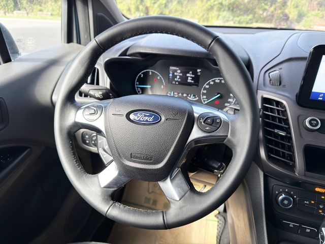 FORD福特 TOURNEO CONNECT  第14張相片