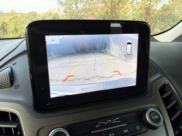 FORD福特 TOURNEO CONNECT  第18張相片