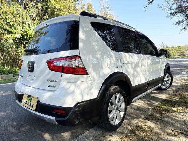 NISSAN日產 LIVINA  第2張相片