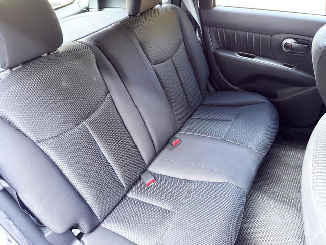 NISSAN日產 LIVINA  第13張相片