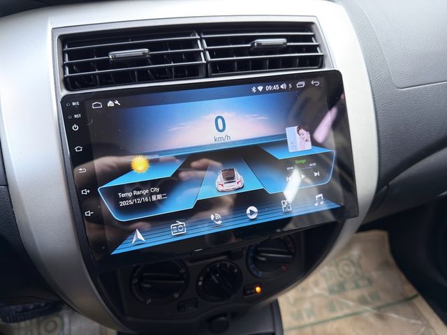 NISSAN日產 LIVINA  第17張相片