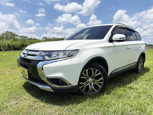 MITSUBISHI三菱 OUTLANDER  第1張相片