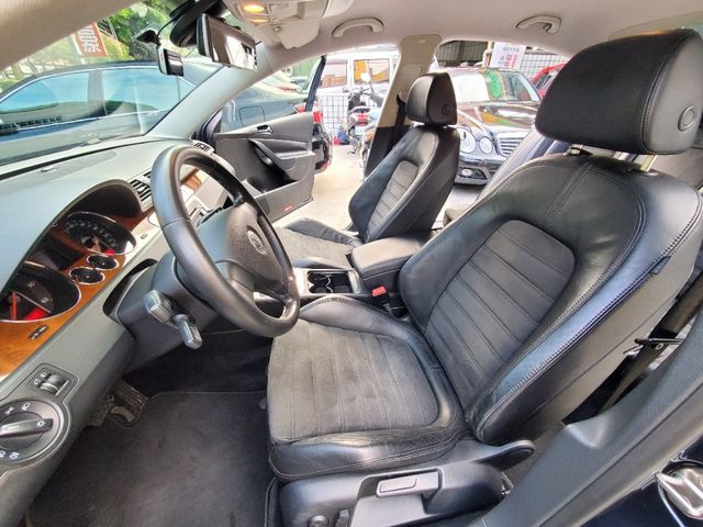 VOLKSWAGEN福斯 PASSAT  第14張相片