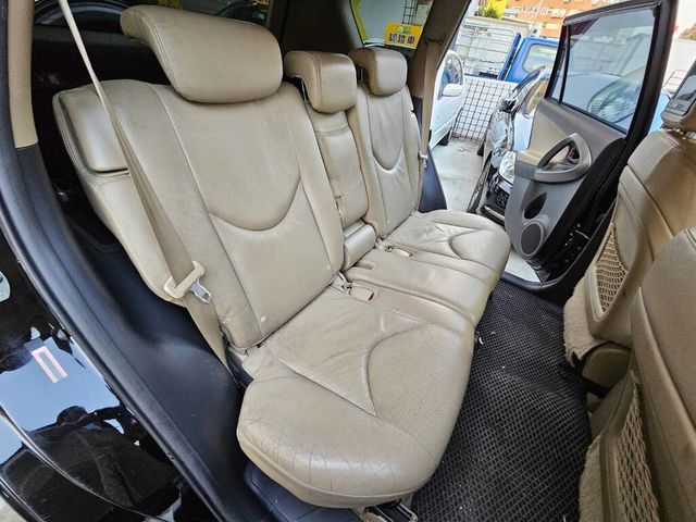 TOYOTA豐田 RAV4  第9張相片