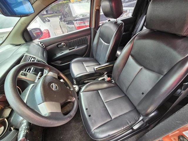 NISSAN日產 LIVINA  第4張相片