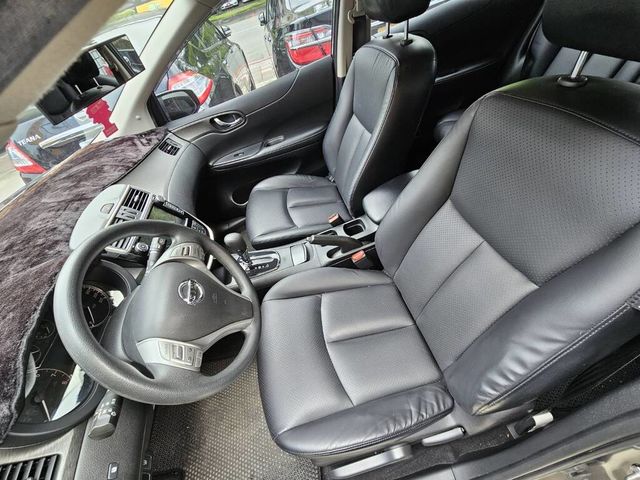 NISSAN日產 TIIDA  第4張相片