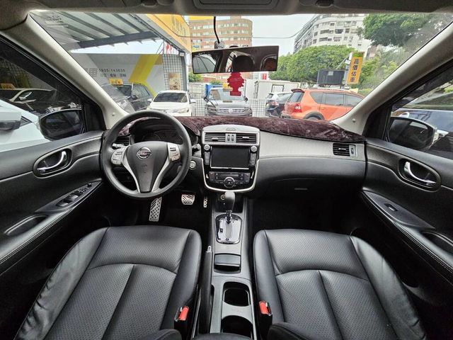 NISSAN日產 TIIDA  第6張相片