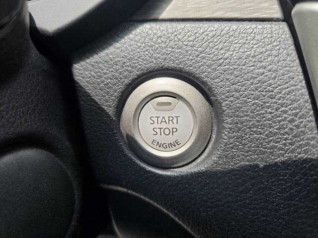 NISSAN日產 TIIDA  第14張相片