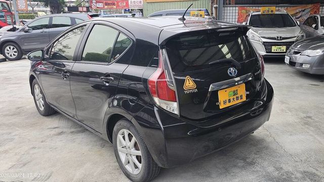 TOYOTA豐田 PRIUS C  第6張相片