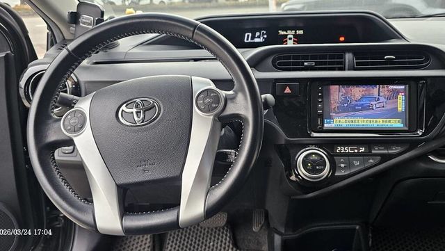 TOYOTA豐田 PRIUS C  第12張相片