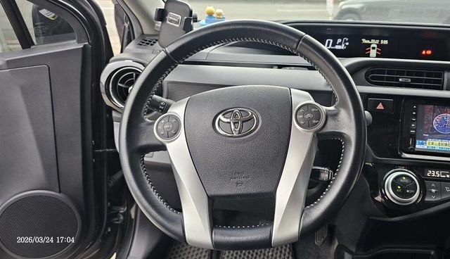 TOYOTA豐田 PRIUS C  第16張相片