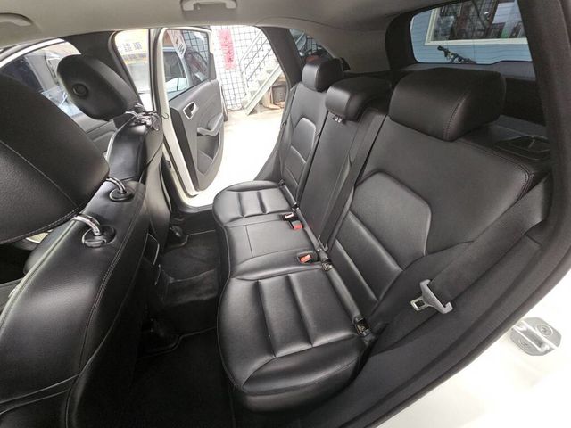 M-BENZ賓士 B180  第8張相片