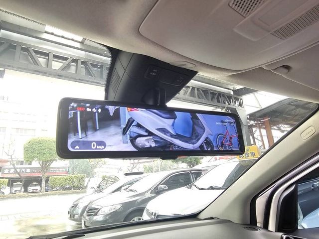 M-BENZ賓士 B180  第14張相片