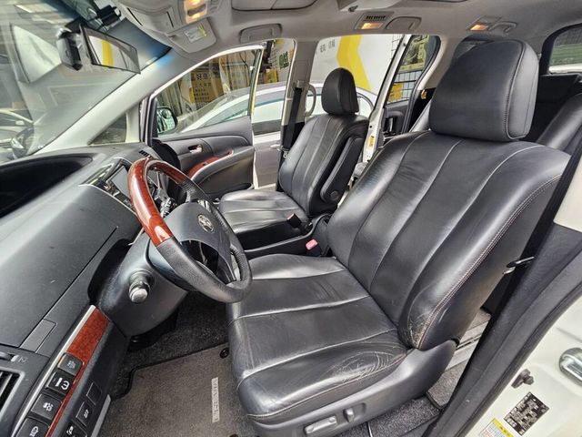 TOYOTA豐田 PREVIA  第4張相片