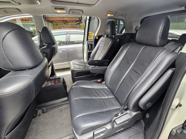 TOYOTA豐田 PREVIA  第5張相片