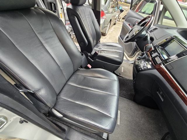 TOYOTA豐田 PREVIA  第8張相片