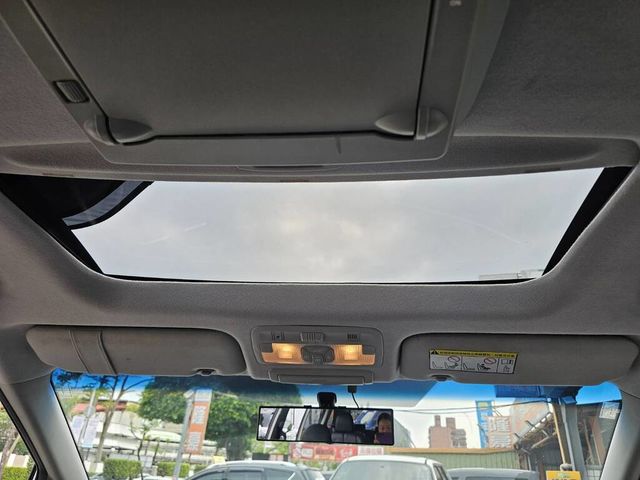 TOYOTA豐田 PREVIA  第11張相片