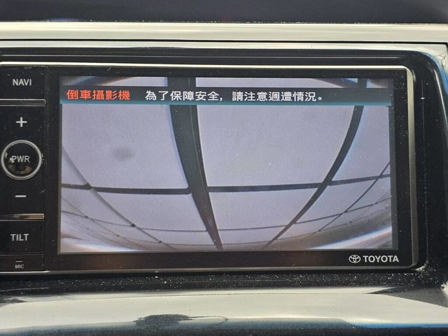 TOYOTA豐田 PREVIA  第14張相片