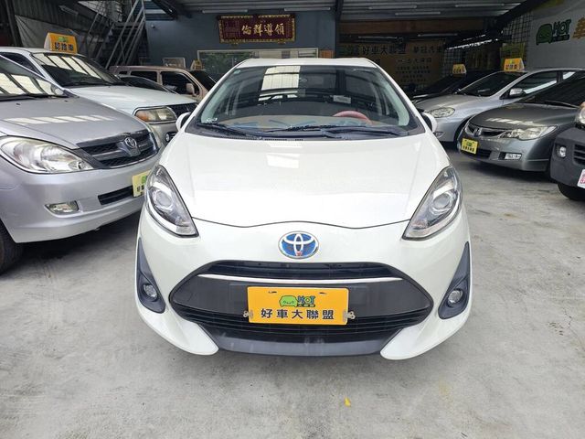 TOYOTA豐田 PRIUS C  第2張相片