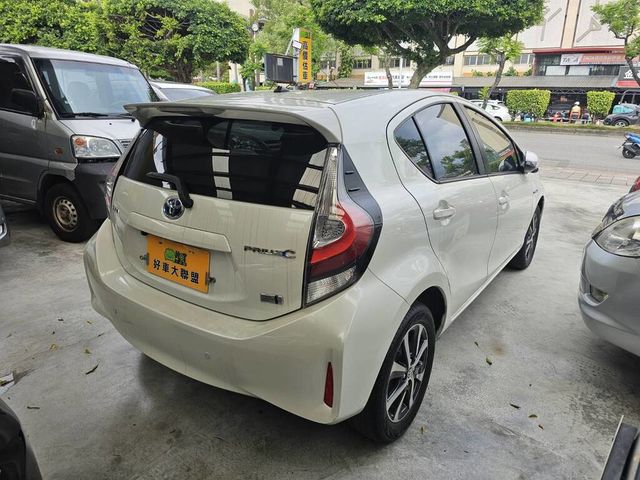 TOYOTA豐田 PRIUS C  第4張相片