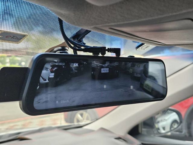 TOYOTA豐田 CAMRY  第17張相片