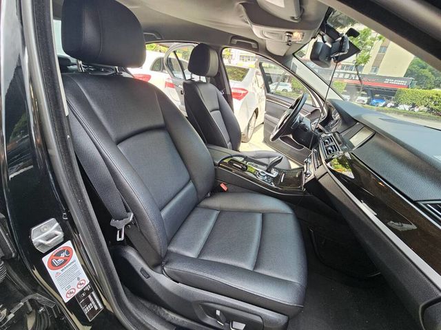 BMW寶馬 520D  第10張相片