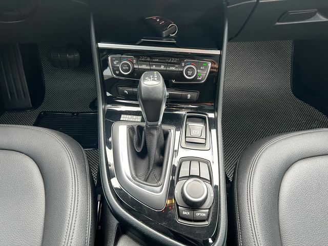 BMW寶馬 220I  第14張相片