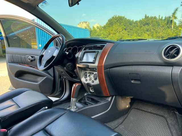 NISSAN日產 LIVINA  第10張相片