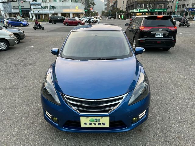 NISSAN日產 TIIDA  第3張相片