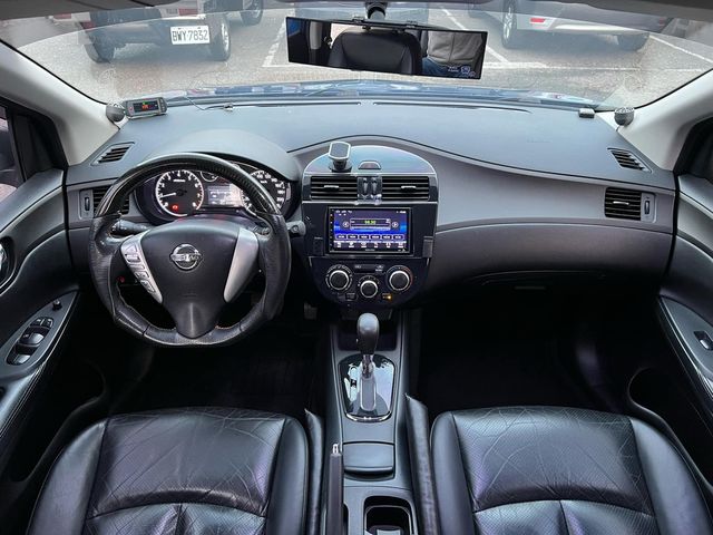 NISSAN日產 TIIDA  第5張相片