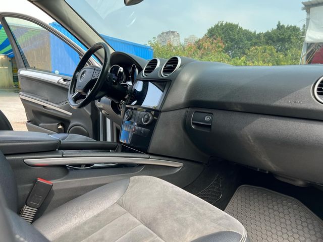 M-BENZ賓士 ML320  第13張相片