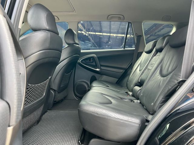 TOYOTA豐田 RAV4  第12張相片