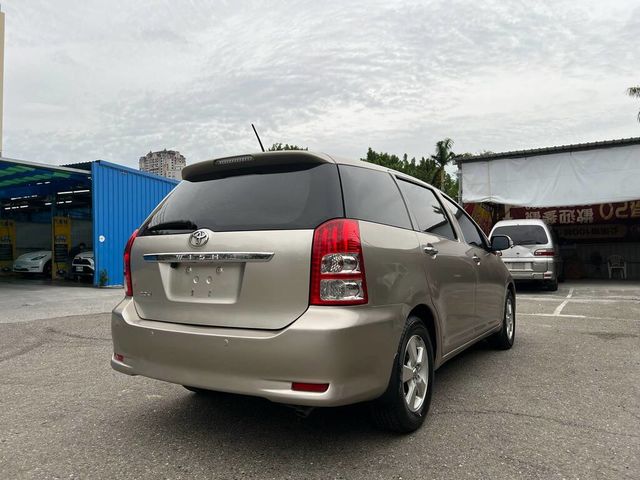 TOYOTA豐田 WISH  第2張相片