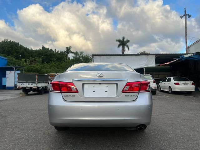 LEXUS凌志 ES240  第4張相片
