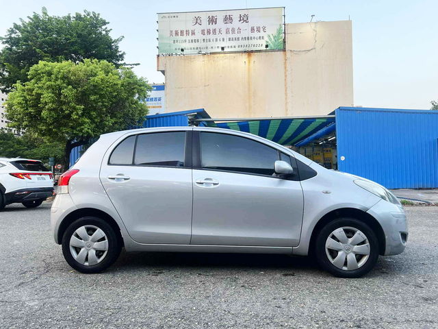 TOYOTA豐田 YARIS  第4張相片